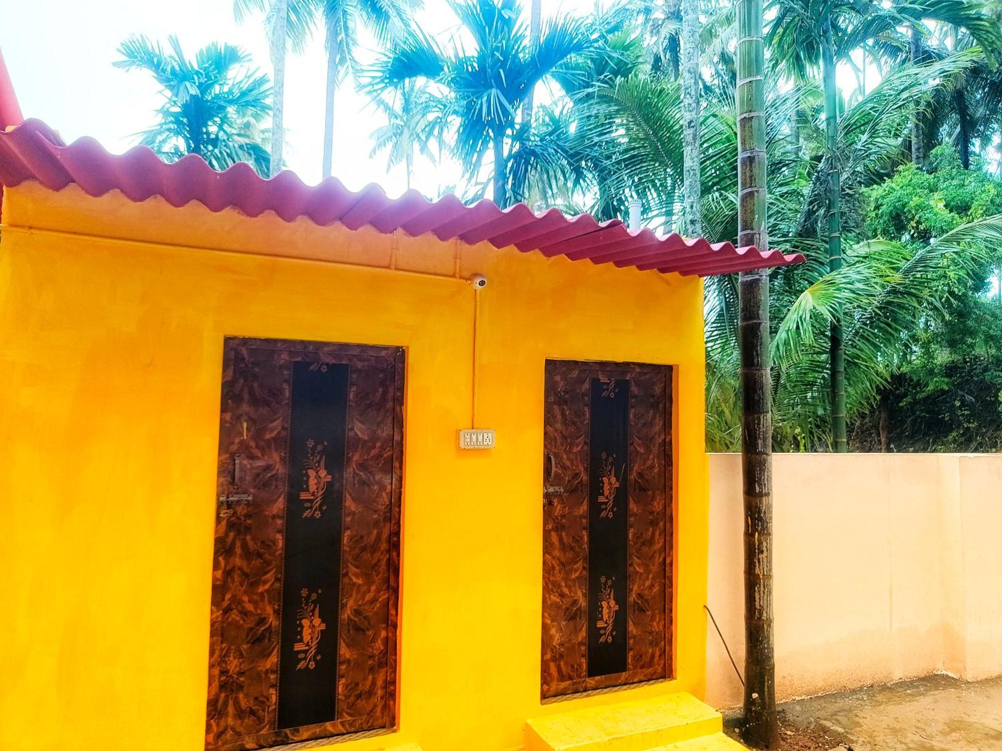 Shivalaya Farmstay Located Amdist Coconut Farm With River Access Near Isha,Adiyogi,Siruvani Alāndurai Exterior photo